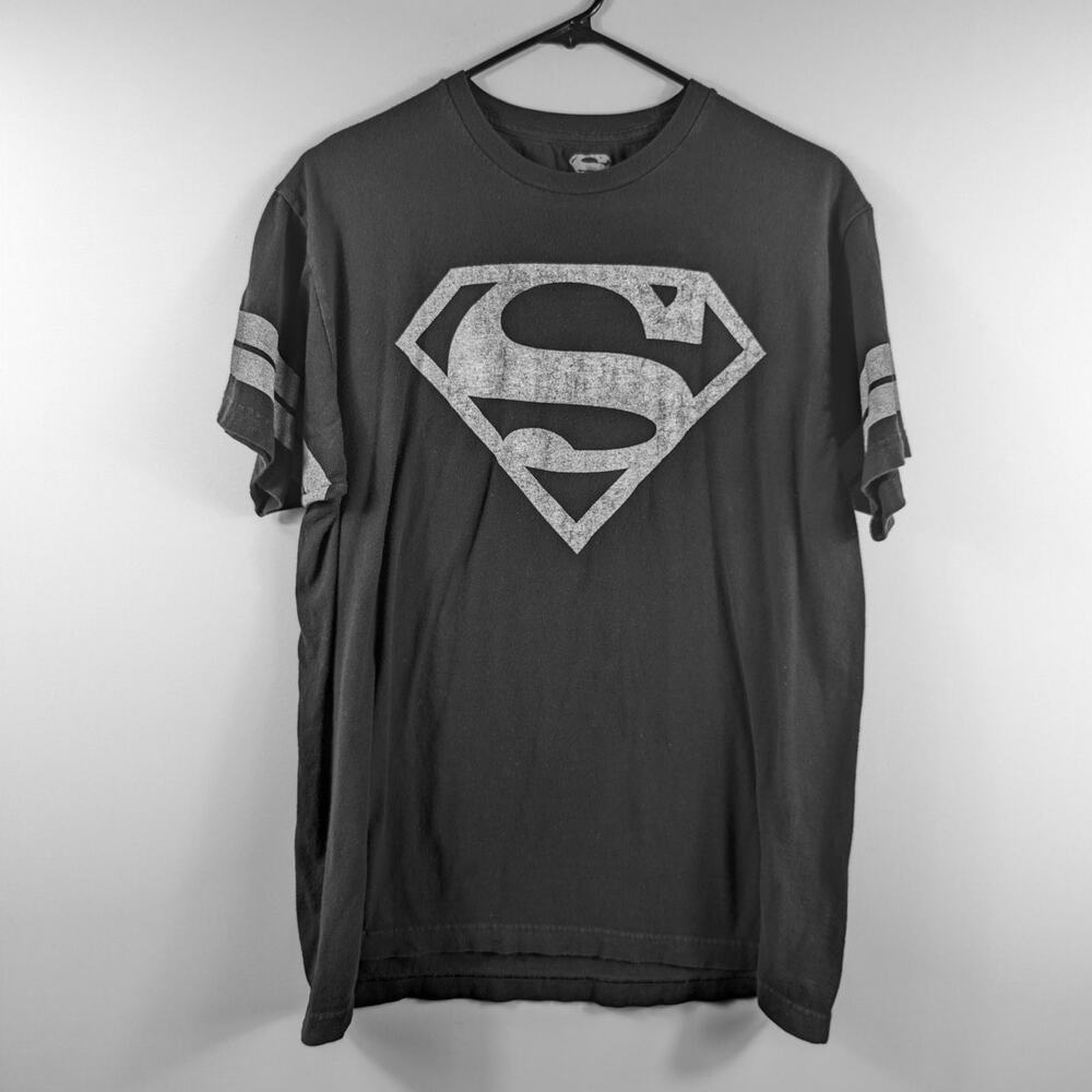 DC Superman Logo Graphic Tee Large Black Gray Distressed Print Stripe Sleeve